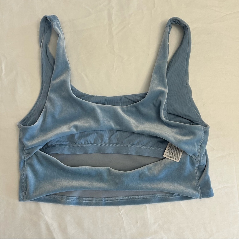 ATHLETA Velvet Cut Out Crop - Picture 6 of 7
